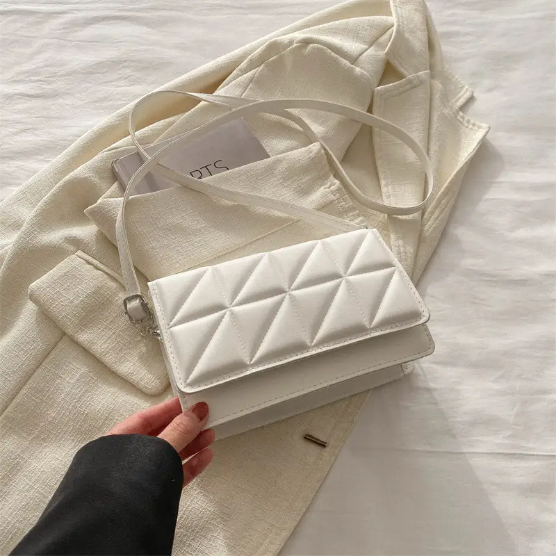 Black Quilted Shoulder Messenger Bag for Women 2024