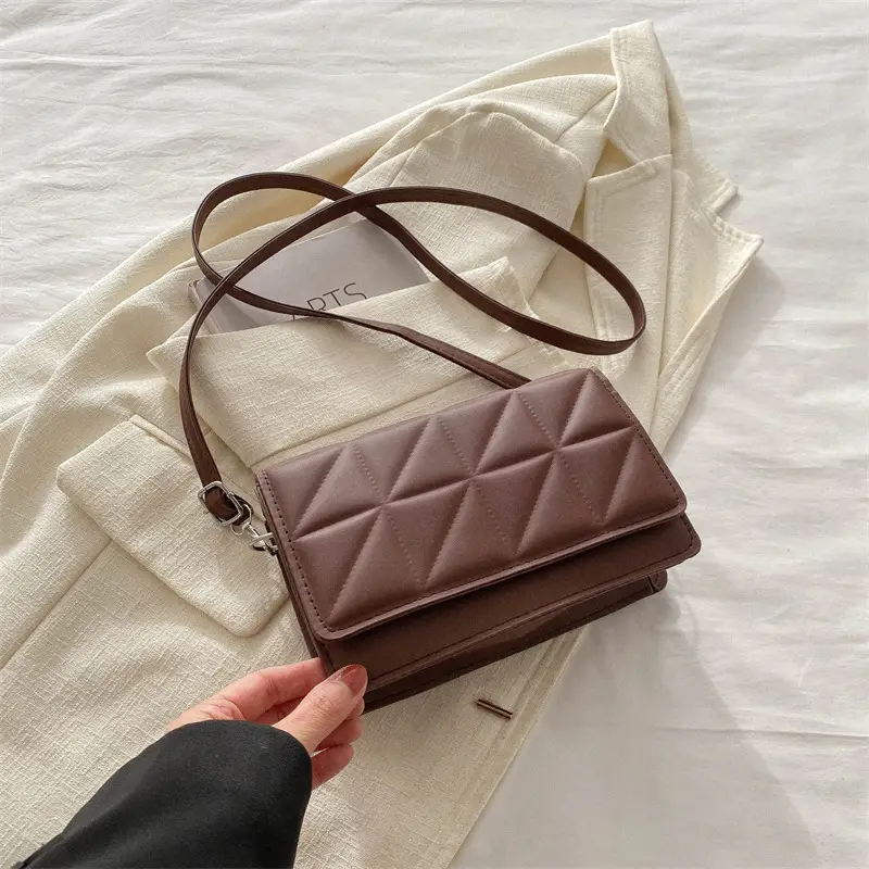 Black Quilted Shoulder Messenger Bag for Women 2024