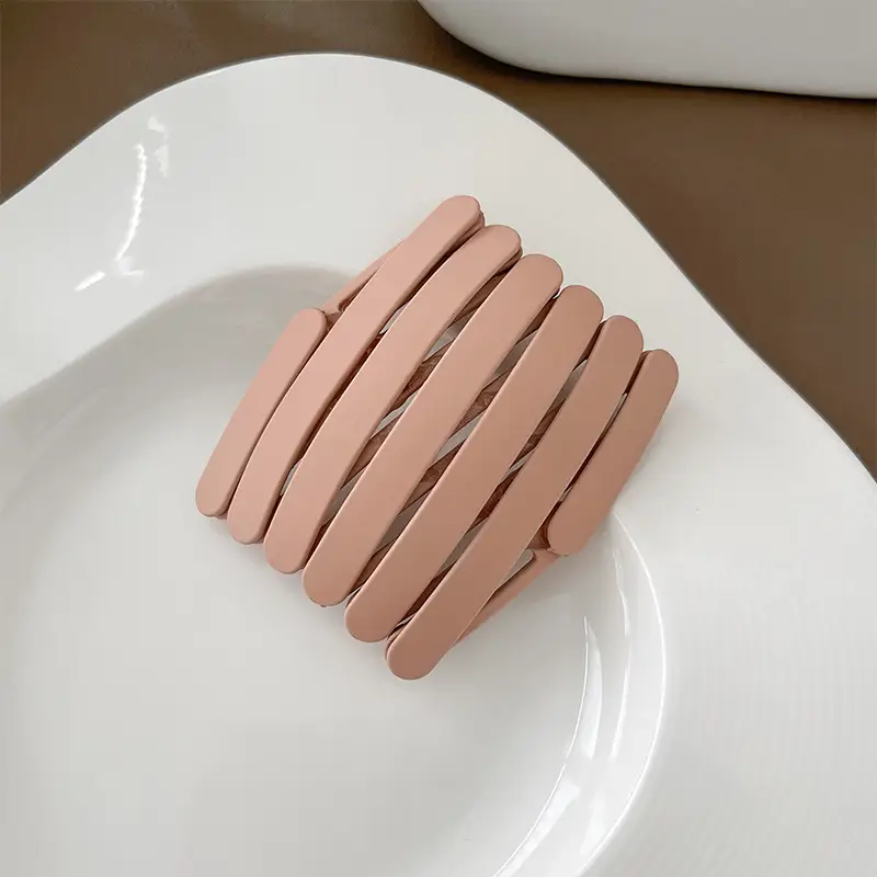 Travel Retractable Headband for Women Face Wash Toothed Hairpin - Image 2