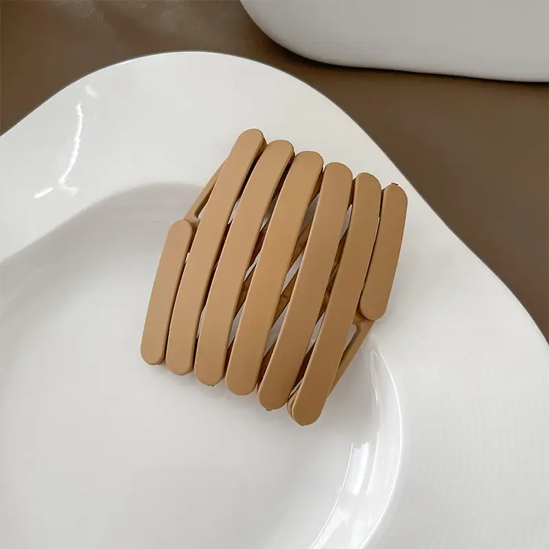 Travel Retractable Headband for Women Face Wash Toothed Hairpin - Image 3