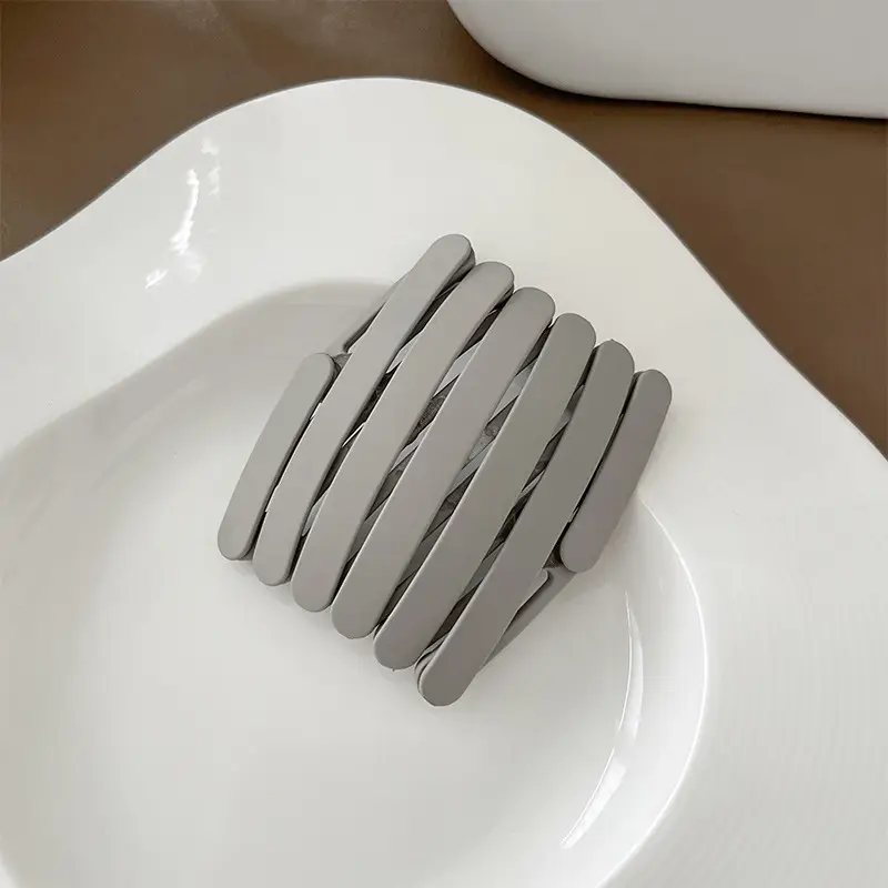 Travel Retractable Headband for Women Face Wash Toothed Hairpin - Image 4
