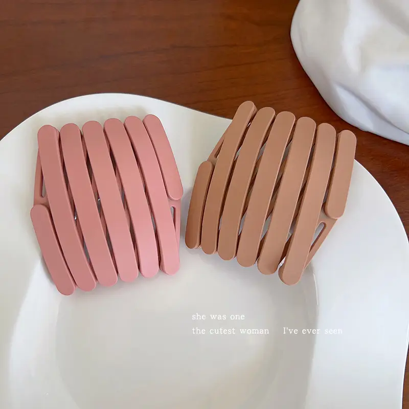 Travel Retractable Headband for Women Face Wash Toothed Hairpin - Image 6