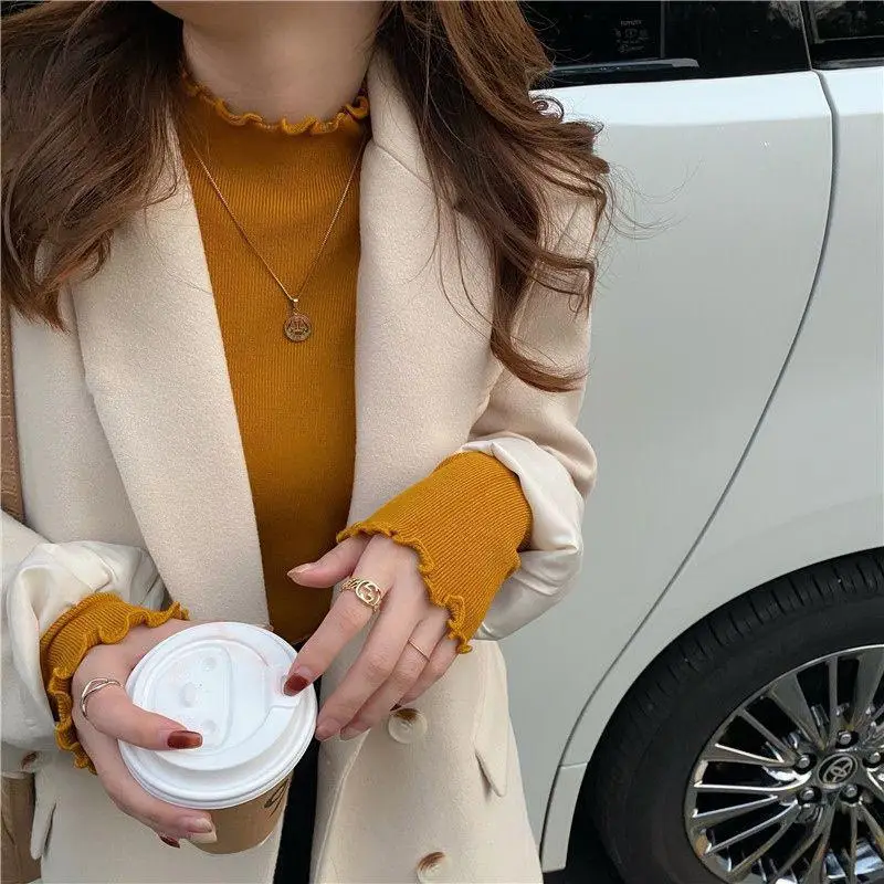 Half Turtleneck Slim Knitwear for Women in Autumn and Winter 2025 Fungus-Edged Bottoming Shirt with Slim Inner Right Shoulder Long-Sleeved Top