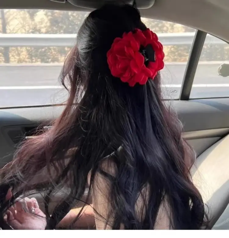 Red 3D Rose Hair Clip for Women — feature 3