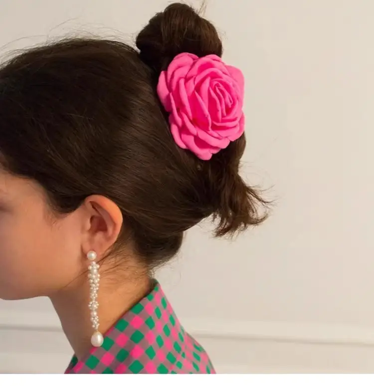 Red 3D Rose Hair Clip for Women — feature 7