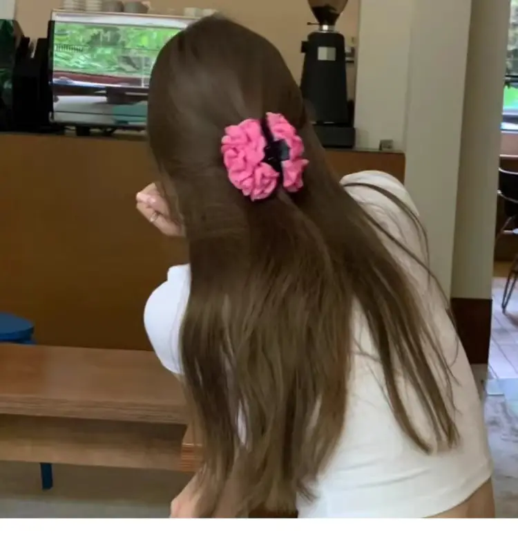 Red 3D Rose Hair Clip for Women — feature 8