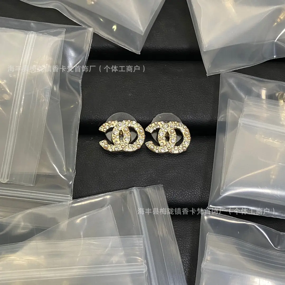 Xiangjia Double C Pearl Stud Earrings Gold Plated - Image 10