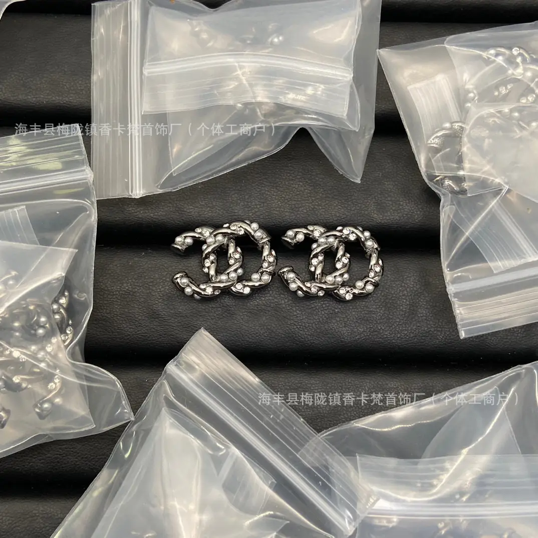 Xiangjia Double C Pearl Stud Earrings Gold Plated - Image 17
