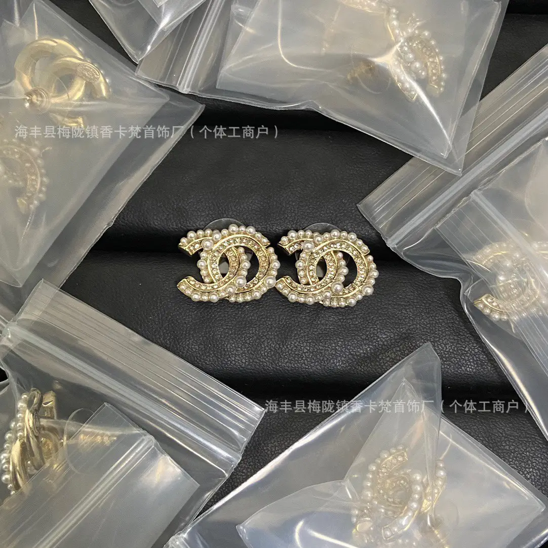 Xiangjia Double C Pearl Stud Earrings Gold Plated - Image 3