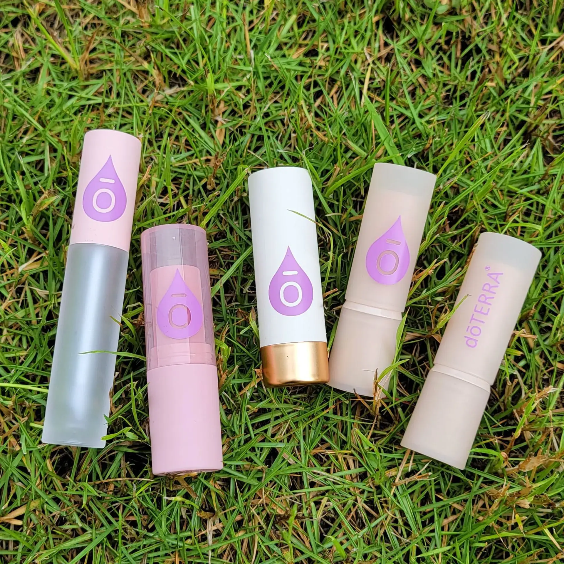Dotrui Matte Lipstick Gold Plated Tube - Image 2