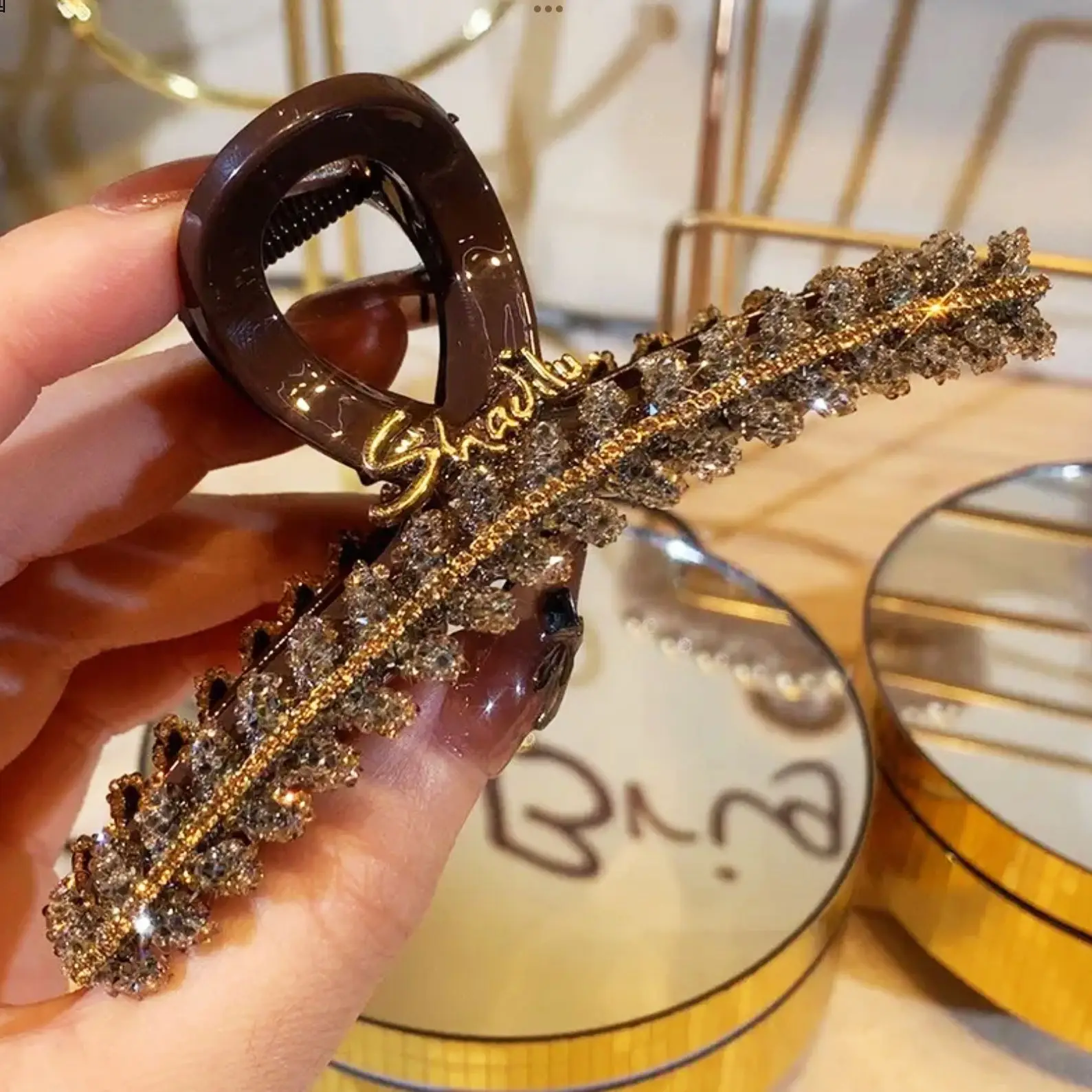 Wheat Hairpin Clip for Women High Gloss Gold Sparkle — feature 3