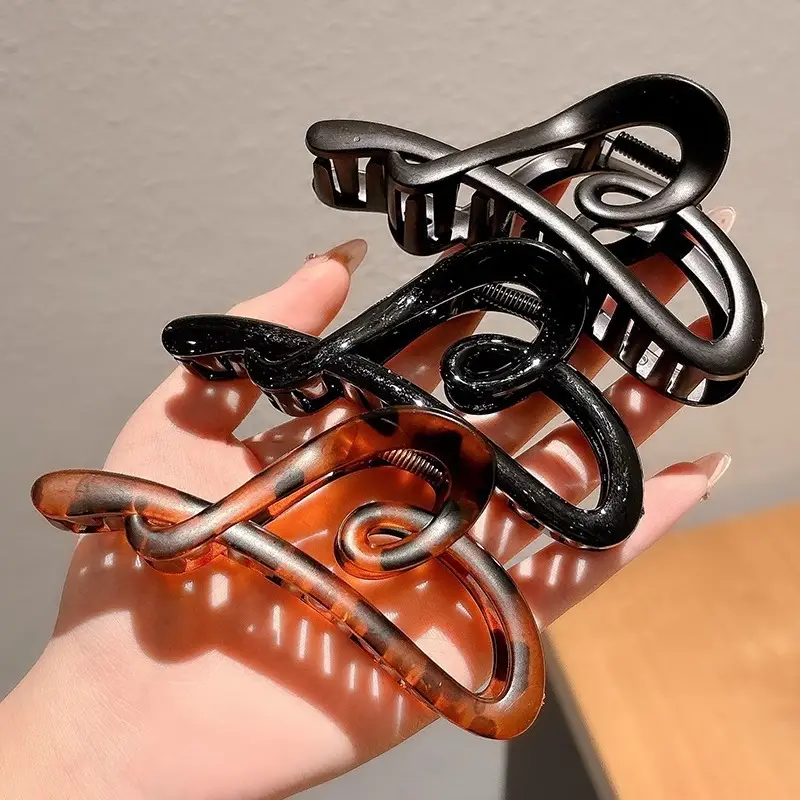 Women's Back-Of-Head Hair Clip with Heart Design