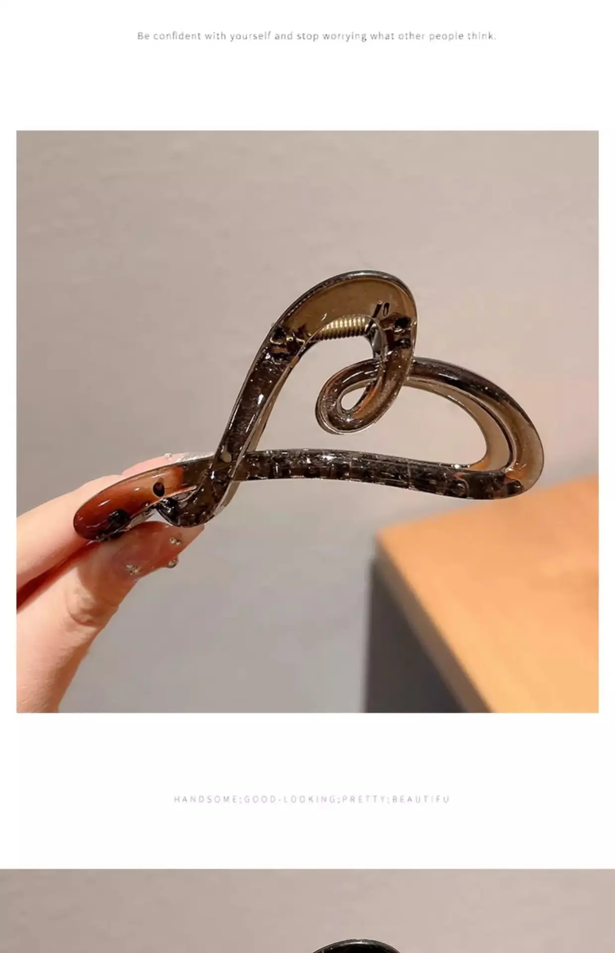 Women's Back-Of-Head Hair Clip with Heart Design — feature 11
