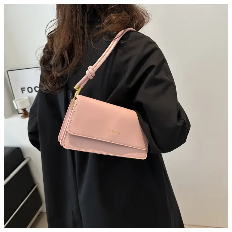 Women's Black Square Shoulder Crossbody Bag 2024 — feature 19