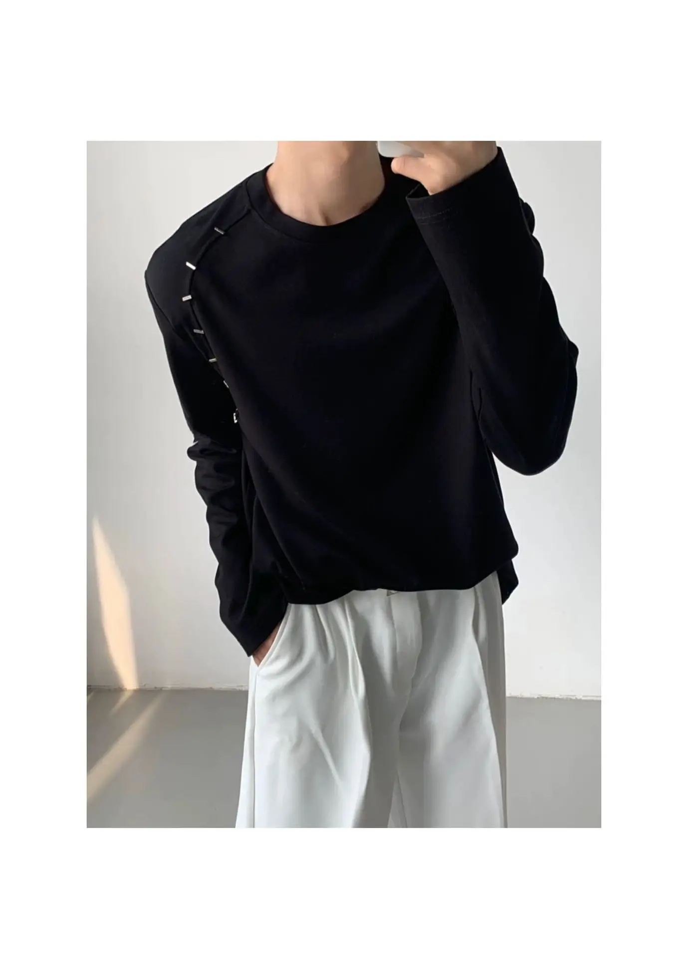 Korean Style Heavy Pad Long Sleeve T-Shirt Black White — feature 13