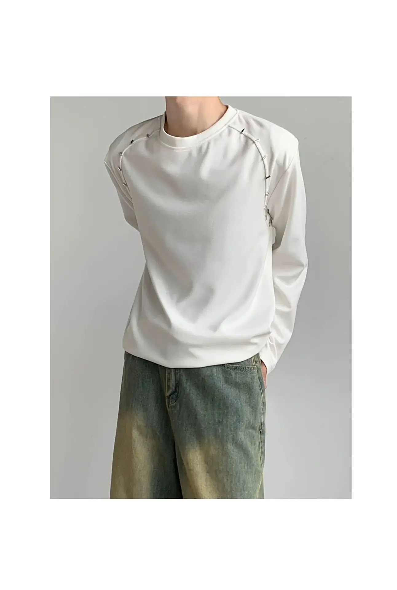 Korean Style Heavy Pad Long Sleeve T-Shirt Black White — feature 7