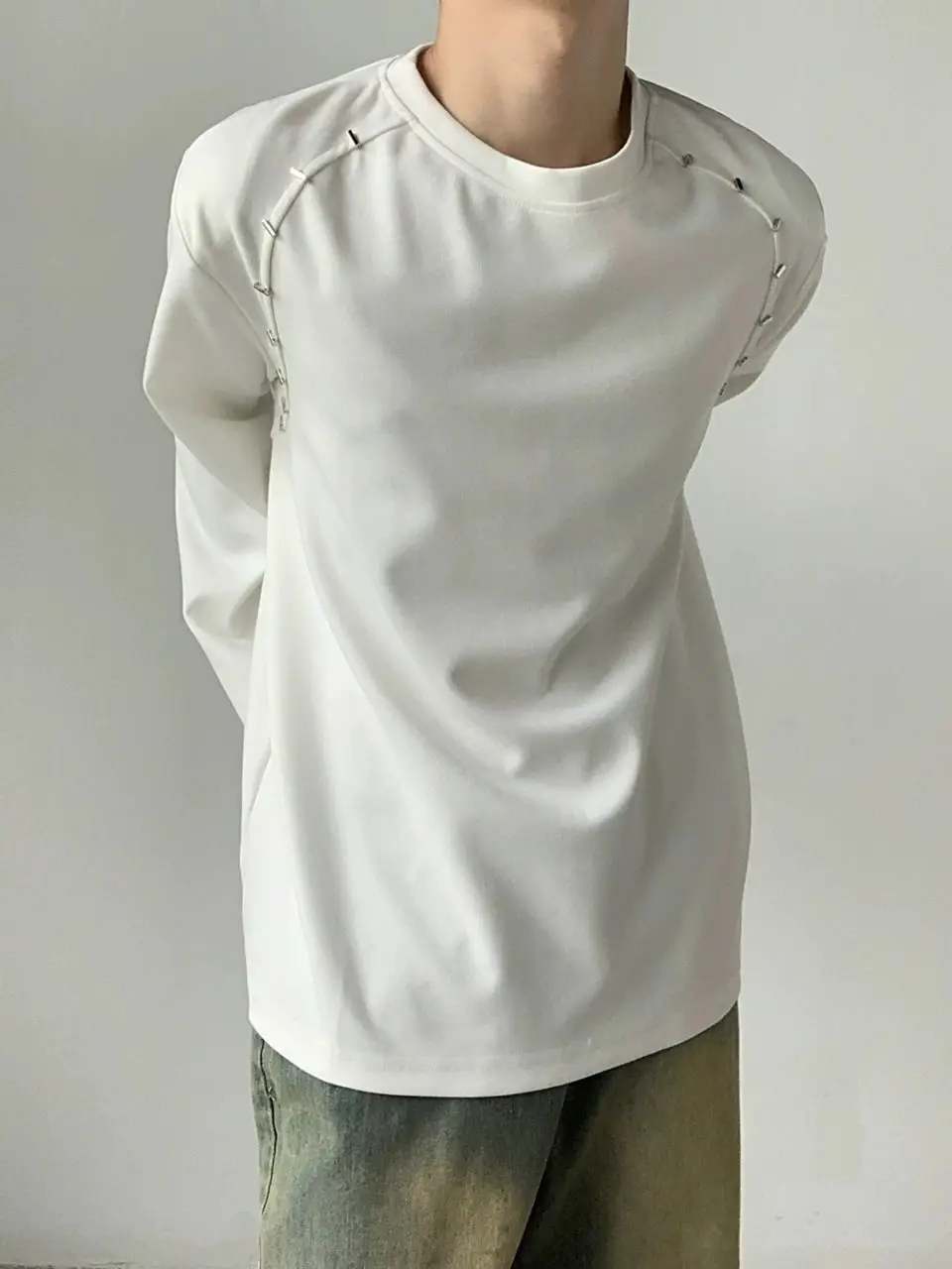 Korean Style Heavy Pad Long Sleeve T-Shirt Black White — feature 8