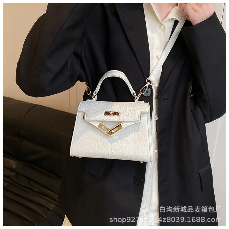 Women's French Style Shoulder Bag Brown 2026 — feature 25