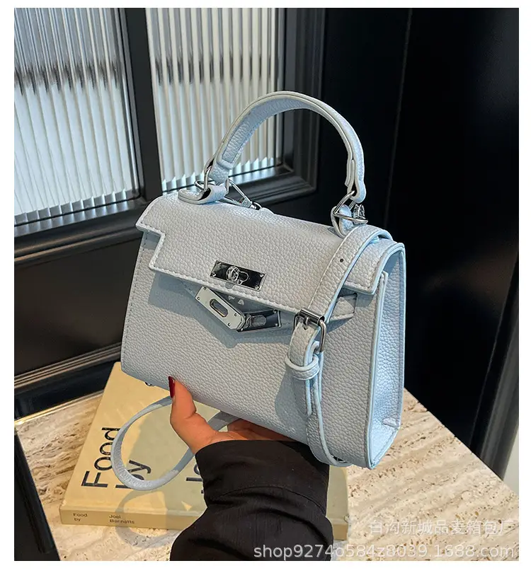 Light Blue Kelly Style Shoulder Bag for Women 2026 — feature 1