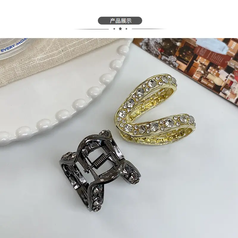Black V-Shape Medium Hairpin Clip for Women — feature 28