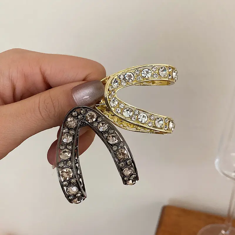 Black V-Shape Medium Hairpin Clip for Women — feature 35