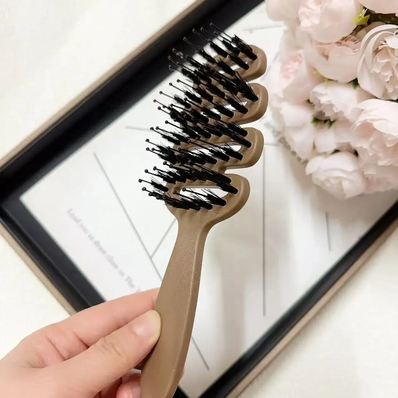Pink Energy Hair Brush Oil Removal Anti-Dandruff