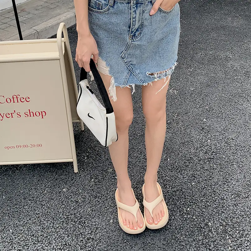 Thick-Soled Flip-Flops for Women Summer Eva European and American Ins Trbottomy Soft-Soled Flats-Soled Electroplated Silver Korean Fashion Sandals - Image 5