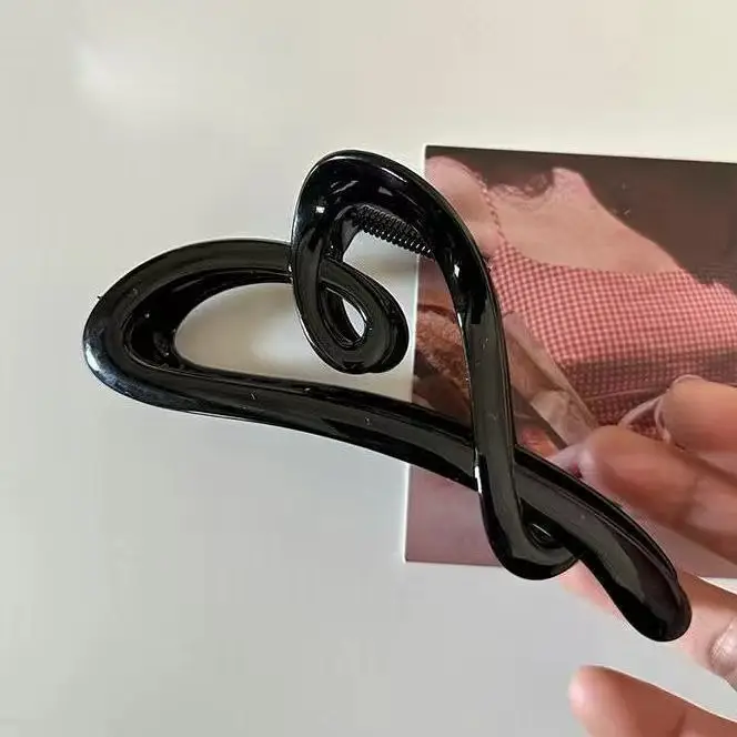 Matte Large Love Clip Women's Hair Clip 2024 - Image 3