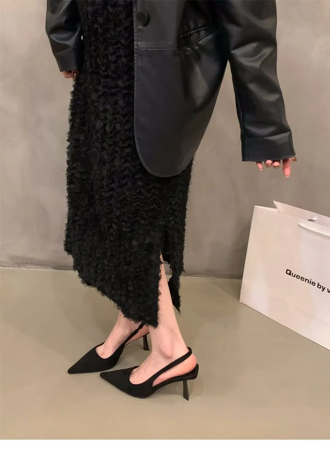 Black elegant ladies closed toe sandals fairy shoes 2024 new spring and summer French pointed high heels single-layer shoes — feature 1