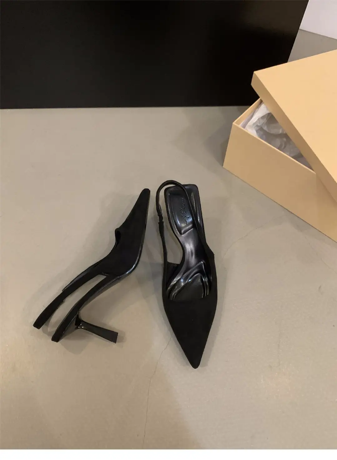Black elegant ladies closed toe sandals fairy shoes 2024 new spring and summer French pointed high heels single-layer shoes — feature 10