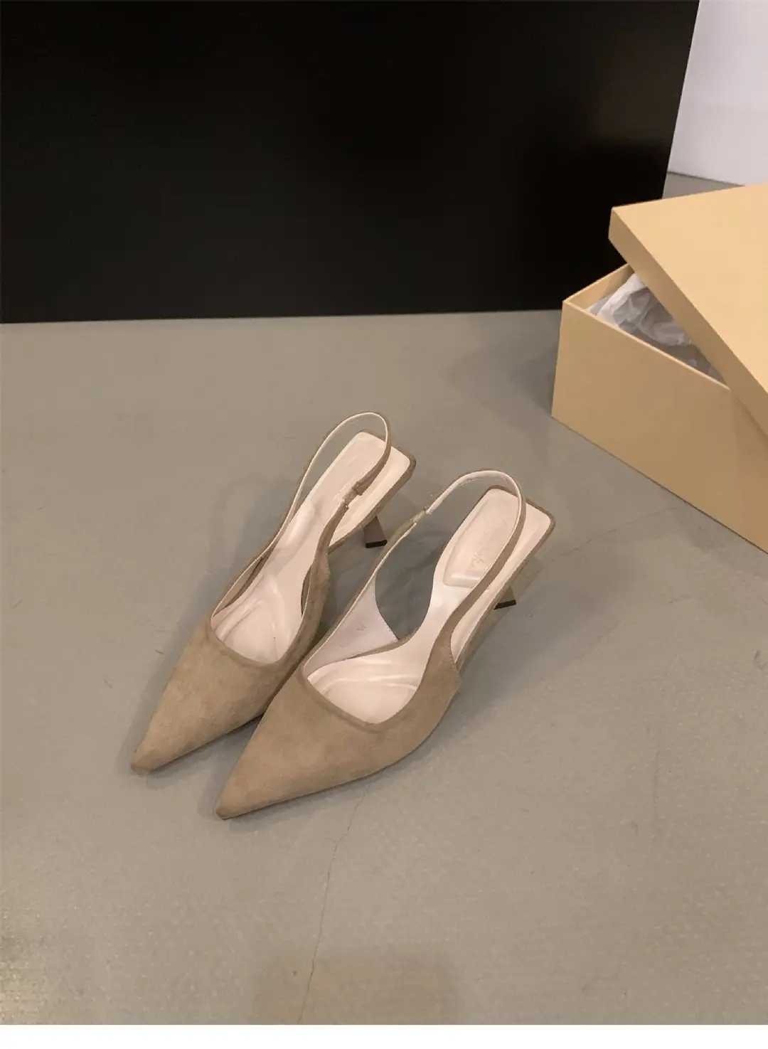 Black elegant ladies closed toe sandals fairy shoes 2024 new spring and summer French pointed high heels single-layer shoes — feature 12