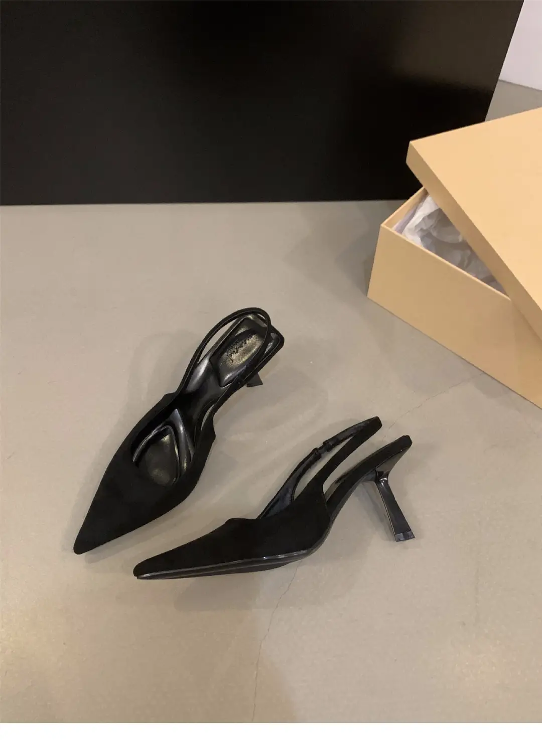 Black elegant ladies closed toe sandals fairy shoes 2024 new spring and summer French pointed high heels single-layer shoes — feature 13