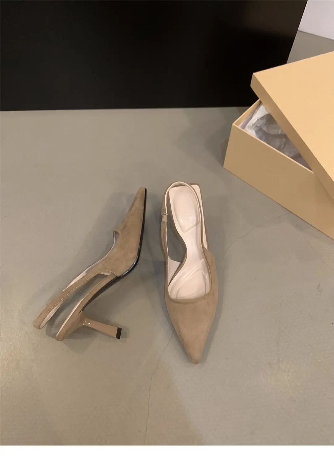 Black elegant ladies closed toe sandals fairy shoes 2024 new spring and summer French pointed high heels single-layer shoes — feature 9