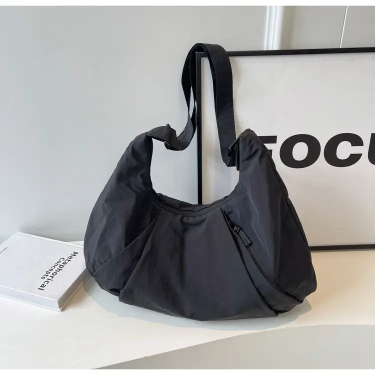 Japanese Style Pleated Messenger Bag Women Large Capacity Solid Color Cloth Bag — feature 22