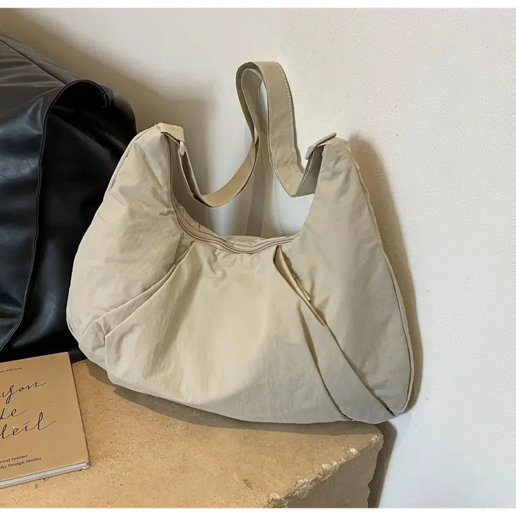 Japanese Style Pleated Messenger Bag Women Large Capacity Solid Color Cloth Bag — feature 24
