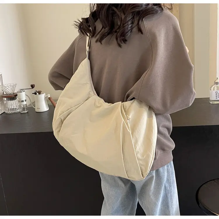 Japanese Style Pleated Messenger Bag Women Large Capacity Solid Color Cloth Bag — feature 31