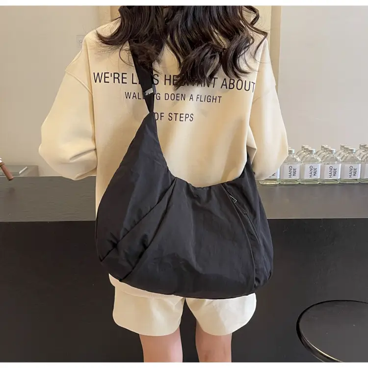 Japanese Style Pleated Messenger Bag Women Large Capacity Solid Color Cloth Bag — feature 37