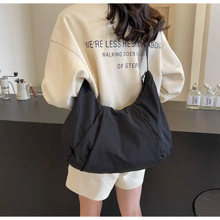 Japanese Style Pleated Messenger Bag Women Large Capacity Solid Color Cloth Bag — feature 39