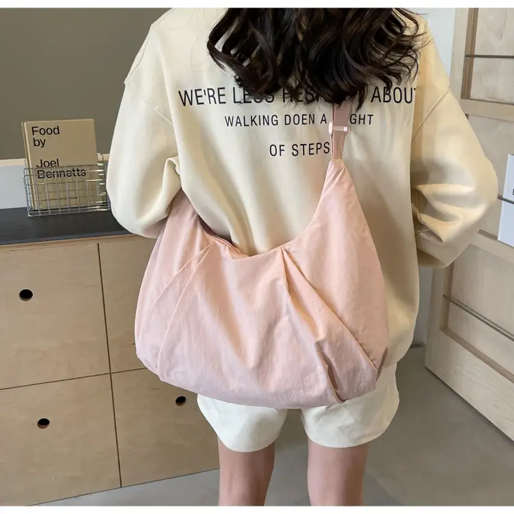 Japanese Style Pleated Messenger Bag Women Large Capacity Solid Color Cloth Bag — feature 44