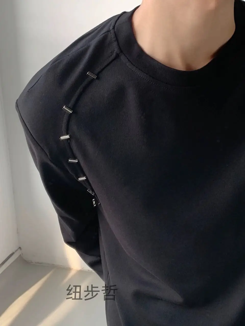 Men Women Black Long Sleeve T-Shirt with Zip Pockets — feature 14