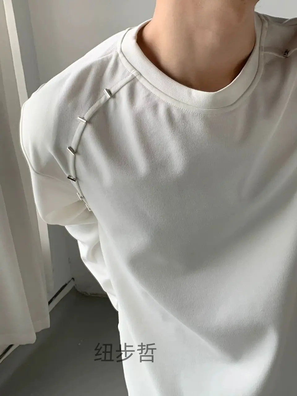 Men Women Black Long Sleeve T-Shirt with Zip Pockets — feature 6