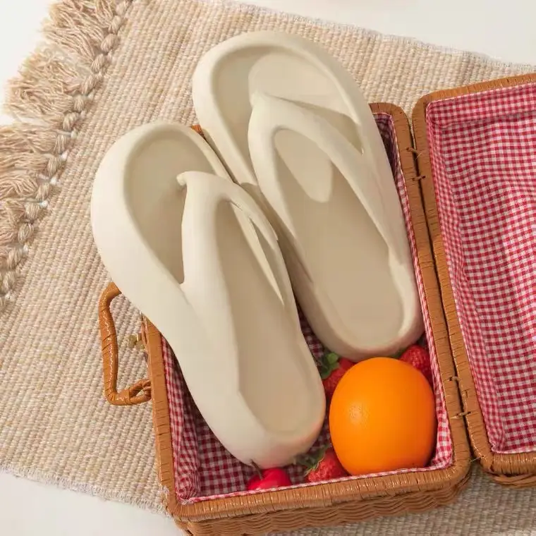 Women's thick-soled flip-flops for summer, 2024 new non-slip beach sandals for summer - Image 6