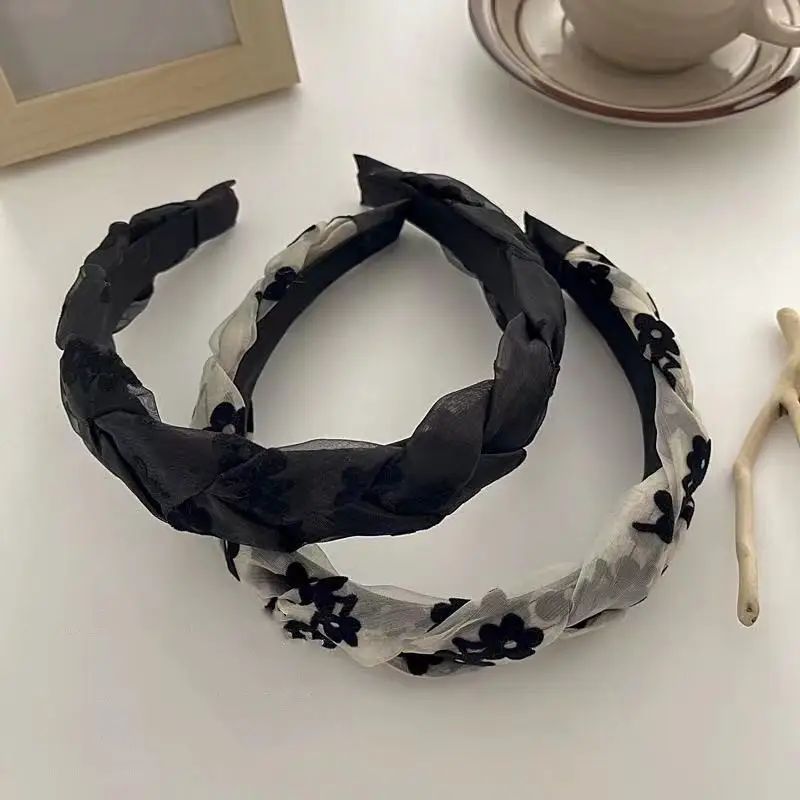 Black Mesh Twist Braided Skull Top Headband for Women — feature 3