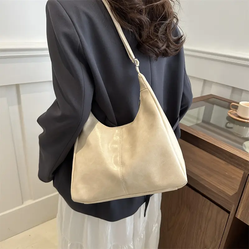 Black Leather Retro Shoulder Bag 2023 Korean Style - Image 7