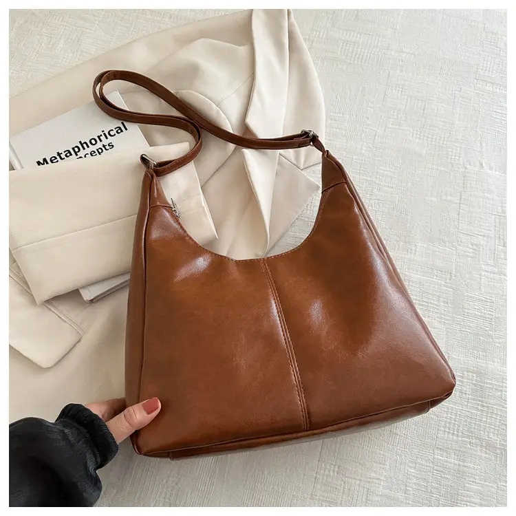 Black Leather Retro Shoulder Bag 2023 Korean Style — feature 22