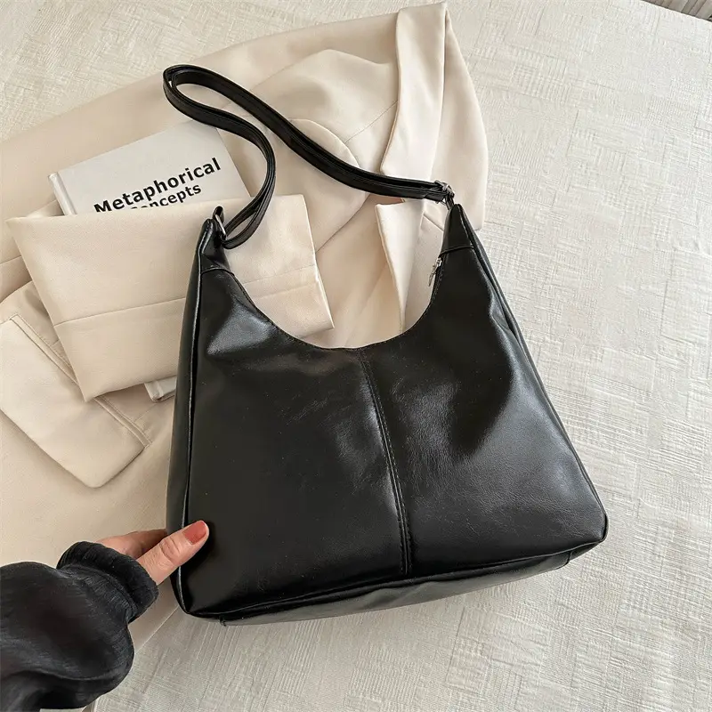 Black Leather Retro Shoulder Bag 2023 Korean Style - Image 2