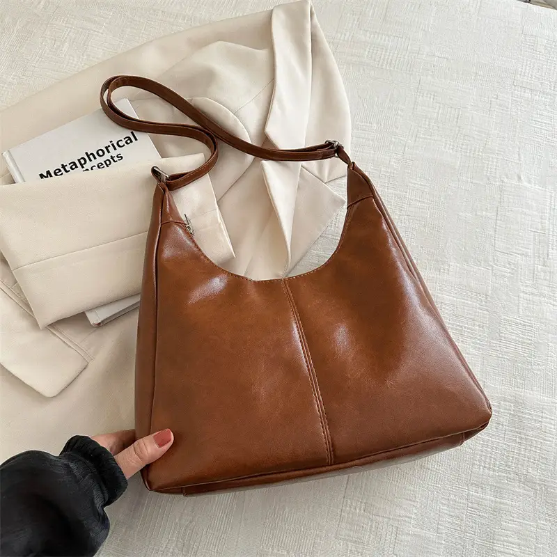 Black Leather Retro Shoulder Bag 2023 Korean Style - Image 4