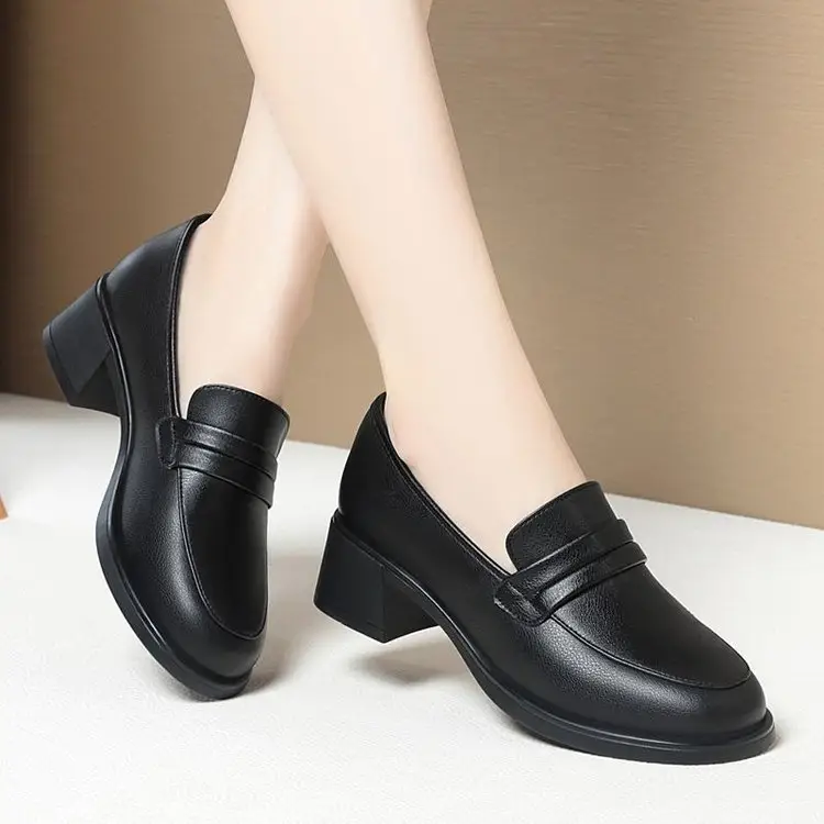 Leather surface middle-aged women's leather shoes deep mouth mid heel work shoes single-layer shoes soft bottom soft leather mother shoes middle-aged and elderly spring and summer — feature 4
