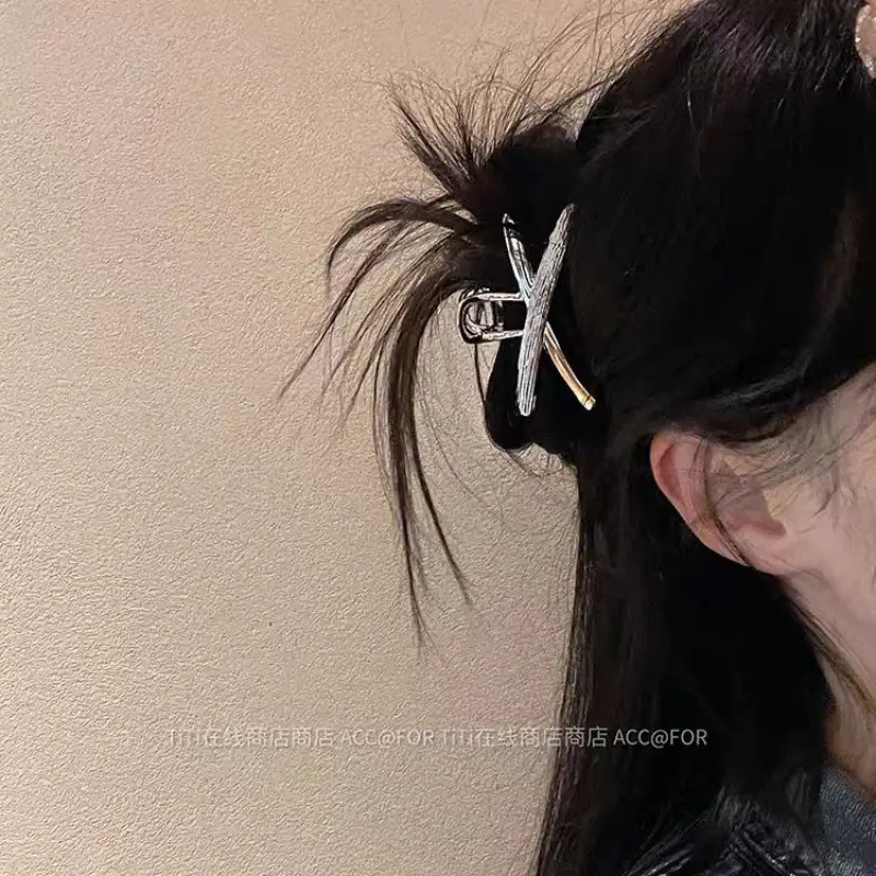 2024 Metal Shark Hair Clip for Women Elegant Cross Design - Image 4