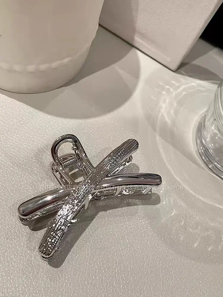 2024 Metal Shark Hair Clip for Women Elegant Cross Design — feature 4